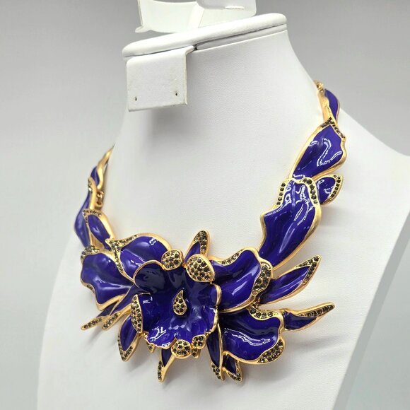 Oscar de La Renta Avant Garde Enamel and Swarovski Crystal Flower Necklace - Picture 5 of 12